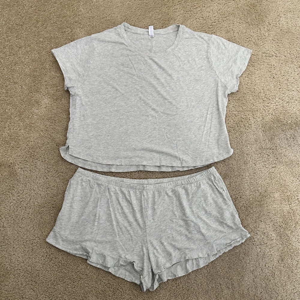 Stars Above Shorts & Tee Pajama PJ Set Loungewear Size XXL in Light Gray VGUC